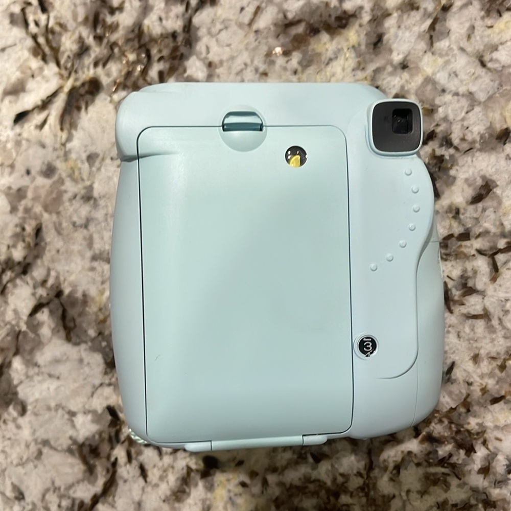 Instax Mini 8 camera - Picture 2 of 7